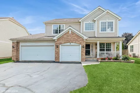 4 Litchfield Ct, Lake In The Hills, IL 60156
