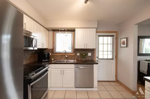 Kitchen - 7934 W 81st Pl, Bridgeview, IL 60455 photo 3 of 4