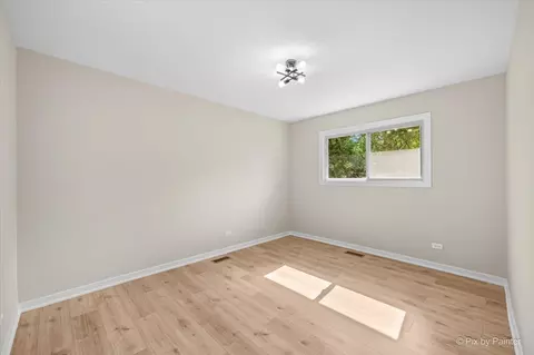 Bedroom - 1420 Cooper Rd, Hoffman Estates, IL 60169 photo 3 of 6