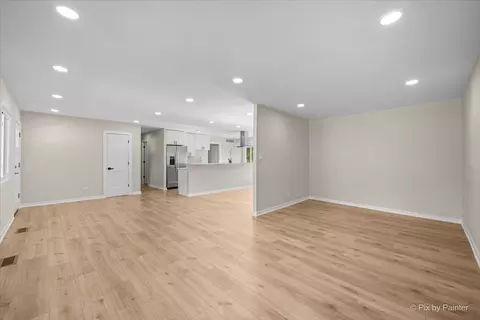 Living - 1420 Cooper Rd, Hoffman Estates, IL 60169 photo 2 of 6