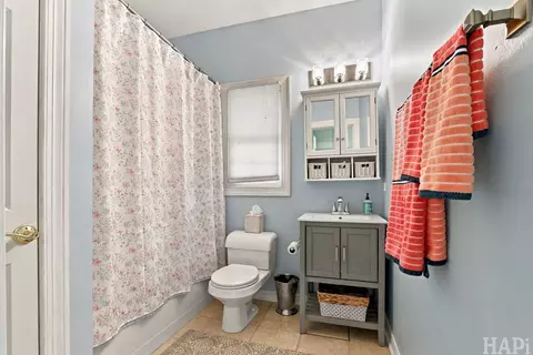 Bath - 3601 Windmere Ln, Johnsburg, IL 60051 photo 1 of 5