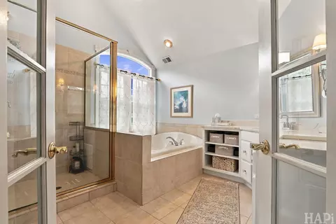 Bath - 3601 Windmere Ln, Johnsburg, IL 60051 photo 2 of 5