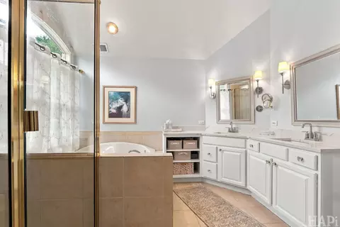 Bath - 3601 Windmere Ln, Johnsburg, IL 60051 photo 3 of 5