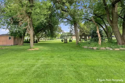 1823 Charnbrook Dr, Johnsburg, IL 60051 photo 9
