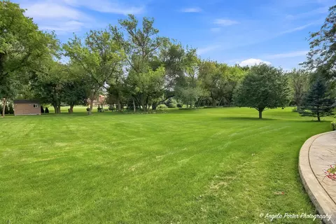 1823 Charnbrook Dr, Johnsburg, IL 60051 photo 4