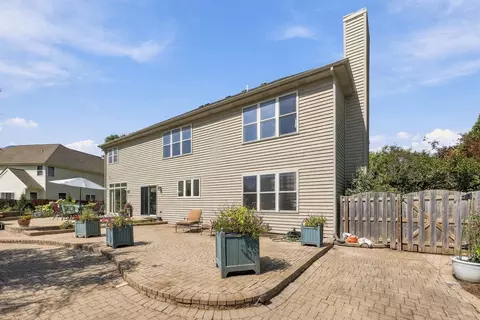 Exterior - 3691 Grayhawk Dr, Algonquin, IL 60102 photo 3 of 8