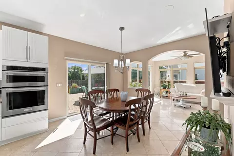Dining - 3691 Grayhawk Dr, Algonquin, IL 60102 photo 3 of 5