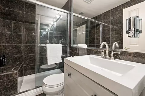 Bath - 3691 Grayhawk Dr, Algonquin, IL 60102 photo 6 of 6