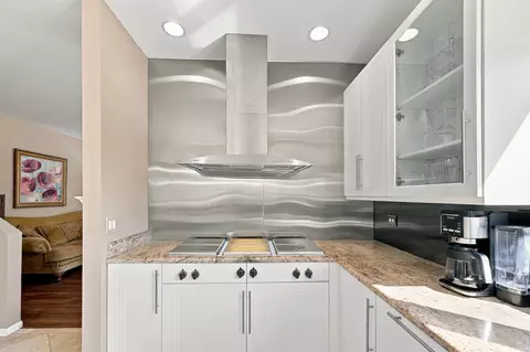 Kitchen - 3691 Grayhawk Dr, Algonquin, IL 60102 photo 6 of 6