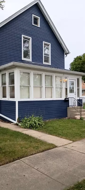 112 Washington Park, Waukegan, IL 60085