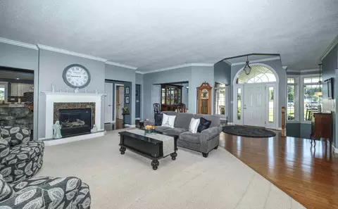 Entry Way - 12890 Grandview Dr, Morrison, IL 61270 photo 2 of 2