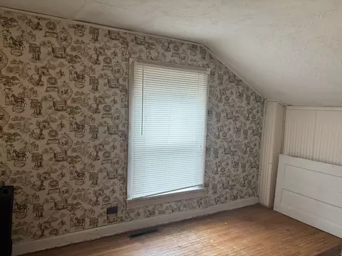 Bedroom - 714 S Walnut Ave, Freeport, IL 61032 photo 3 of 3