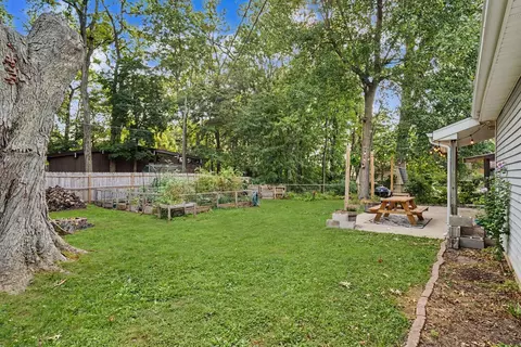 Exterior - 1115 Hovey Ave, Normal, IL 61761 photo 6 of 7