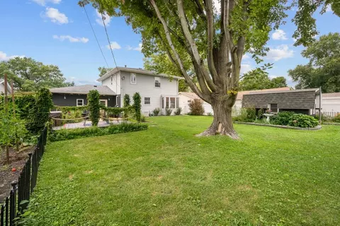 Exterior - 3610 37th St, Moline, IL 61265 photo 10 of 13