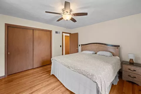 Bedroom - 3610 37th St, Moline, IL 61265 photo 8 of 8