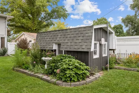 Exterior - 3610 37th St, Moline, IL 61265 photo 11 of 13