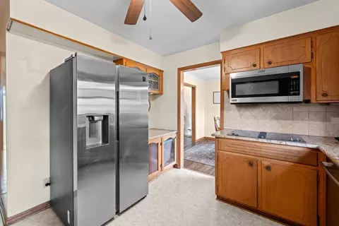Kitchen - 3610 37th St, Moline, IL 61265 photo 3 of 4