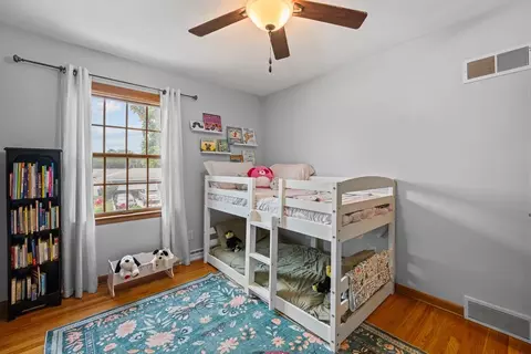 Bedroom - 3610 37th St, Moline, IL 61265 photo 1 of 8
