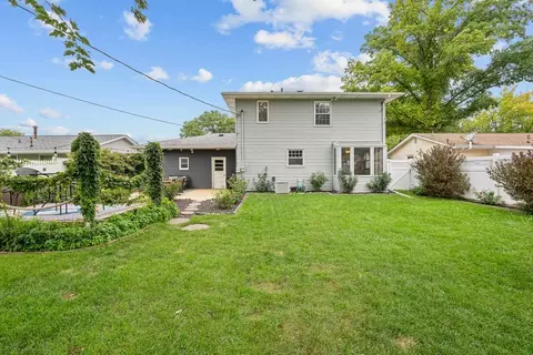Exterior - 3610 37th St, Moline, IL 61265 photo 9 of 13
