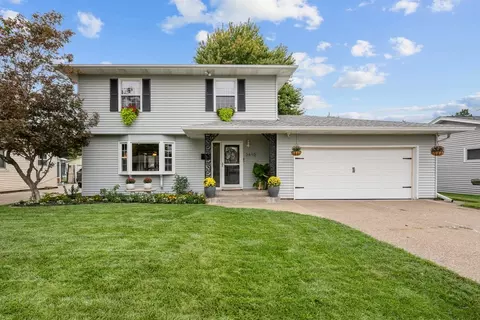 Exterior - 3610 37th St, Moline, IL 61265 photo 13 of 13