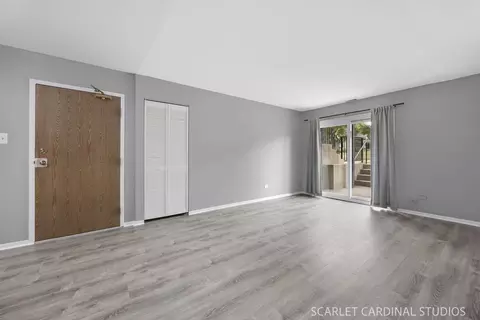 Living - 1464 Stonebridge Cir #E3, Wheaton, IL 60189 photo 2 of 2
