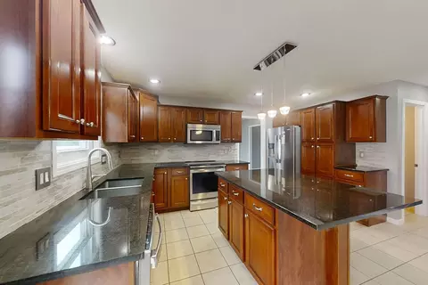 Kitchen - 2961 Three Eagles St, Normal, IL 61761 photo 3 of 4