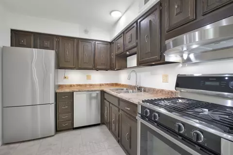 Kitchen - 5501 Carriageway Dr #313A, Rolling Meadows, IL 60008 photo 2 of 5