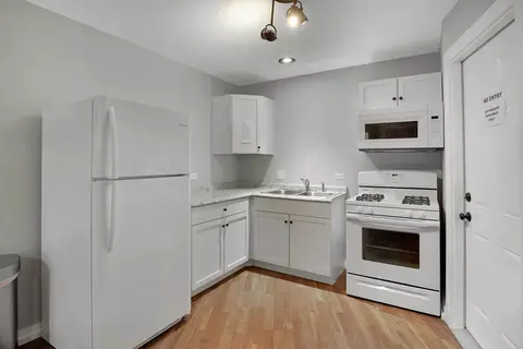 Kitchen - 5501 Carriageway Dr #313A, Rolling Meadows, IL 60008 photo 5 of 5