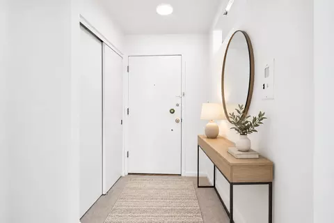 Entry Way - 5501 Carriageway Dr #313A, Rolling Meadows, IL 60008 photo 1 of 2