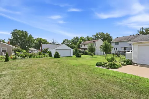 Exterior - 2602 43rd St, Moline, IL 61265 photo 8 of 19