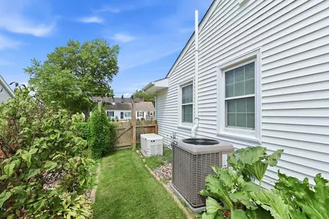 Exterior - 2602 43rd St, Moline, IL 61265 photo 14 of 19