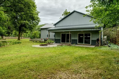 Exterior - 3272 Tammy Ln, Thomson, IL 61285 photo 3 of 10