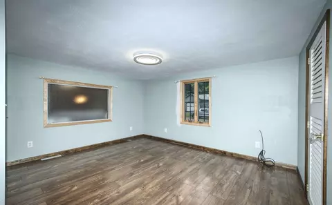 Living - 3272 Tammy Ln, Thomson, IL 61285 photo 4 of 4