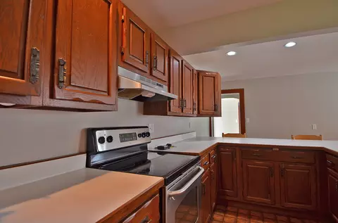 Kitchen - 2113 Fields Pl, Ottawa, IL 61350 photo 4 of 5