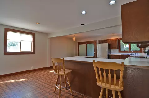 Kitchen - 2113 Fields Pl, Ottawa, IL 61350 photo 5 of 5