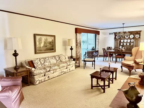 Living - 2113 12th St, Peru, IL 61354 photo 1 of 9