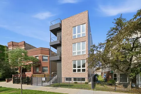 1244 N Kedzie Ave #4, Chicago, IL 60651