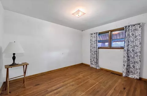 Bedroom - 5715 Fox Lake Rd, Mchenry, IL 60051 photo 2 of 3
