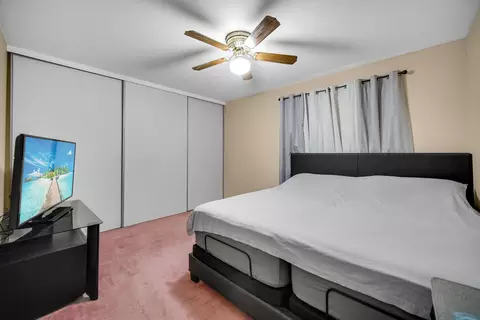 Bedroom - 951 Surf Ct, Bartlett, IL 60103 photo 1 of 3