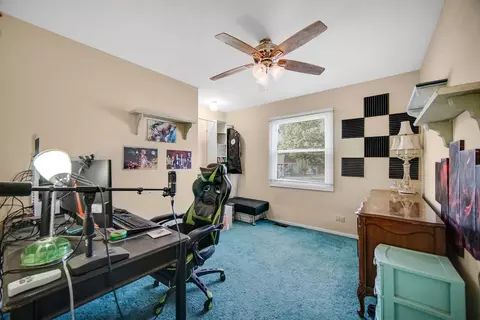 Bedroom - 951 Surf Ct, Bartlett, IL 60103 photo 3 of 3