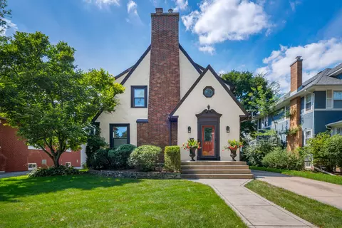 534 N Stone Ave, La Grange Park, IL 60526