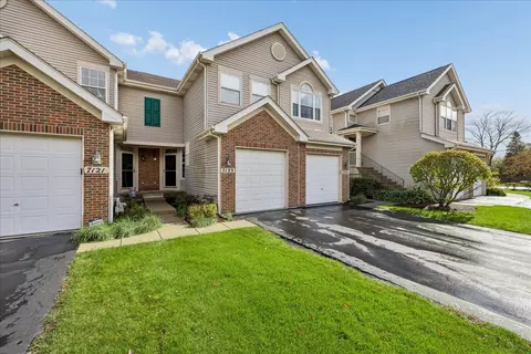 7123 Westwood Dr #7123, Carpentersville, IL 60110