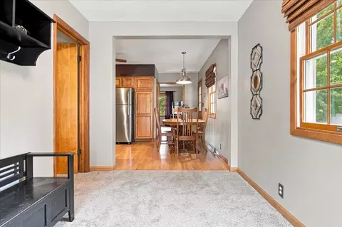 Entry Way - 302 Towne St, Morrison, IL 61270 photo 2 of 2
