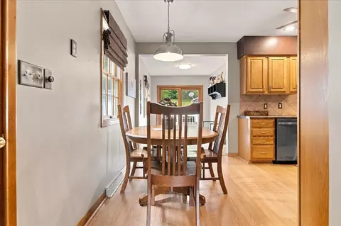 Dining - 302 Towne St, Morrison, IL 61270 photo 1 of 1