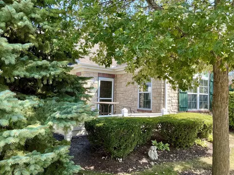 Exterior - 23857 N Dayfield Dr, Plainfield, IL 60586 photo 8 of 10