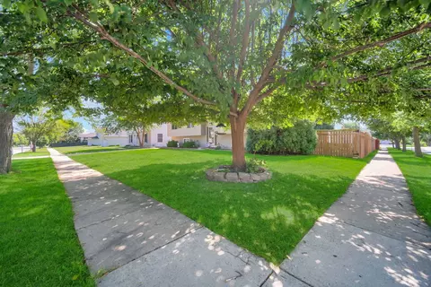 Exterior - 7016 Lewis Clark Dr, Plainfield, IL 60586 photo 4 of 15