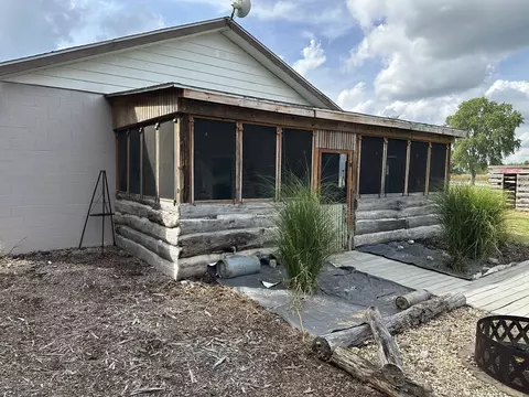 Exterior - 348 State Rte 37 Rte, Kell, IL 62853 photo 7 of 12