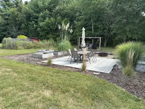 Exterior - 348 State Rte 37 Rte, Kell, IL 62853 photo 5 of 12