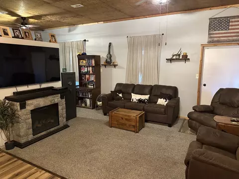 Living - 348 State Rte 37 Rte, Kell, IL 62853 photo 1 of 2
