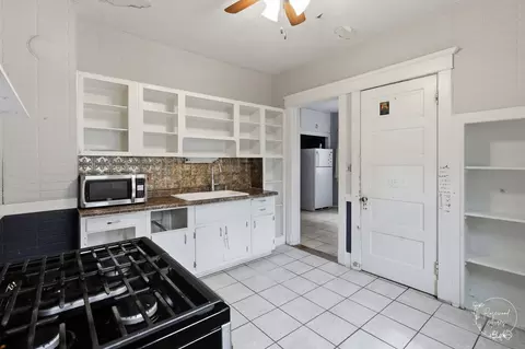 Kitchen - 430 S Myrtle Ave, Kankakee, IL 60901 photo 2 of 2